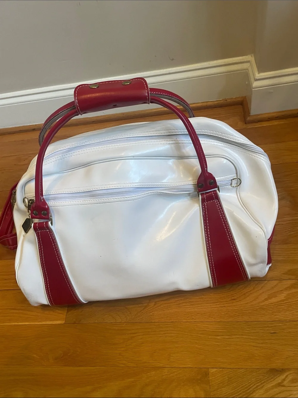 Vintage 1980’s-90’s Oldsmobile Scramble Duffel Golf Bag Great Condition (OL3)